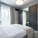 Sunny 2Br Roof Top Flat - Amazing Terrace